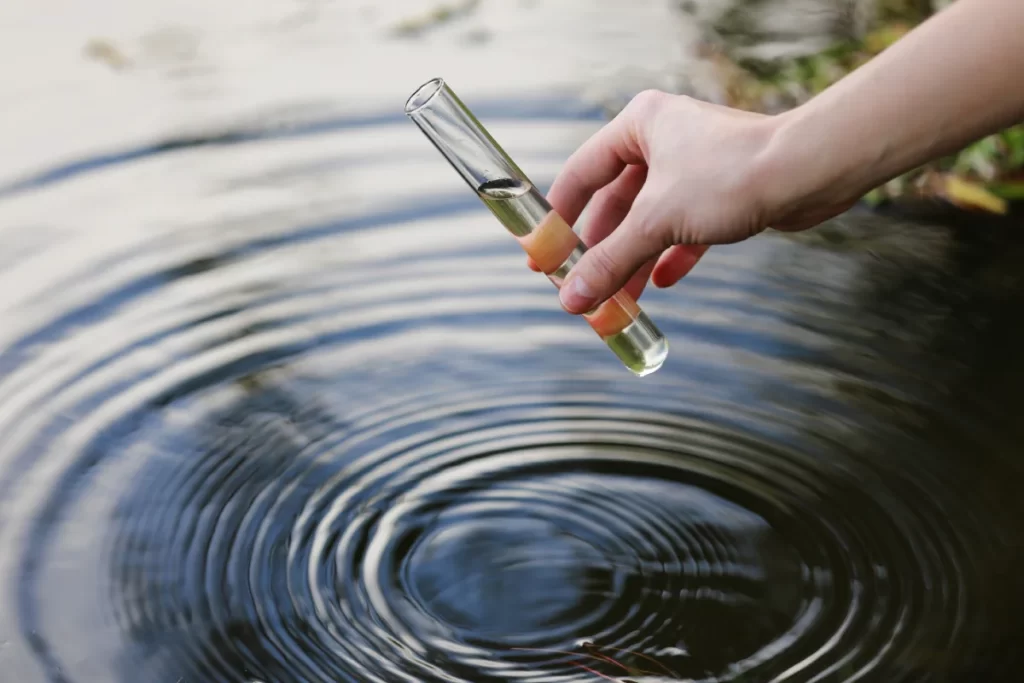 روش های نمونه برداری آب چیست و چه استانداردهایی دارد؟