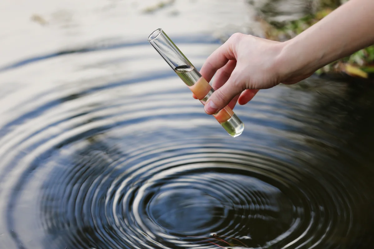 روش های نمونه برداری آب چیست و چه استانداردهایی دارد؟