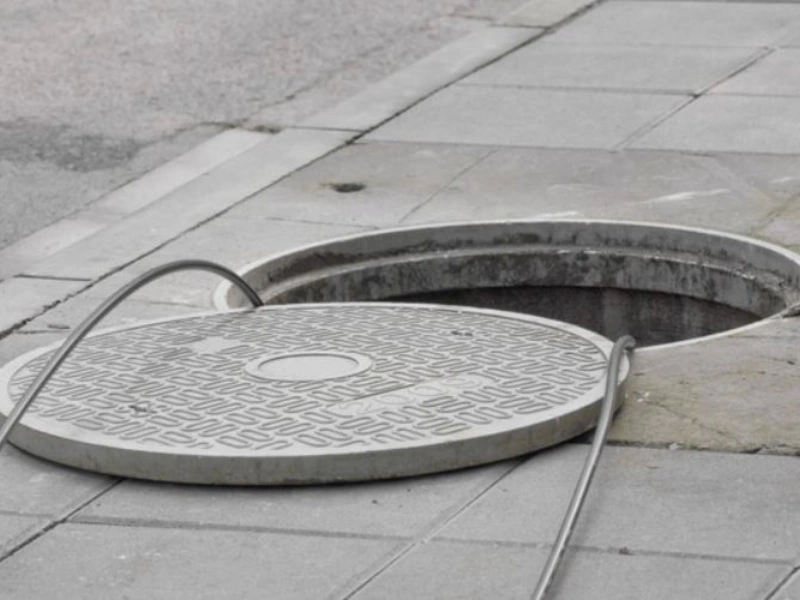 دریچه منهول چیست؟