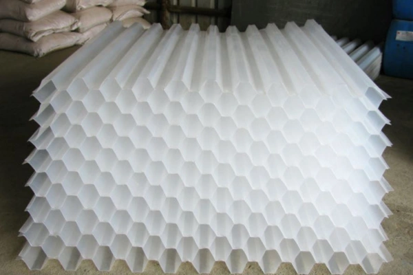 جنس و طراحی صفحات لاملا